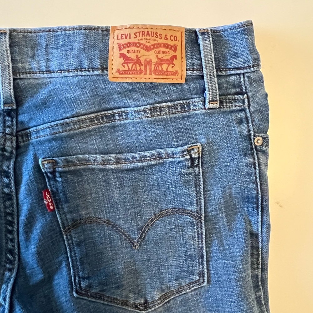 Levi's 315 Shaping Bootcut Women's Jeans